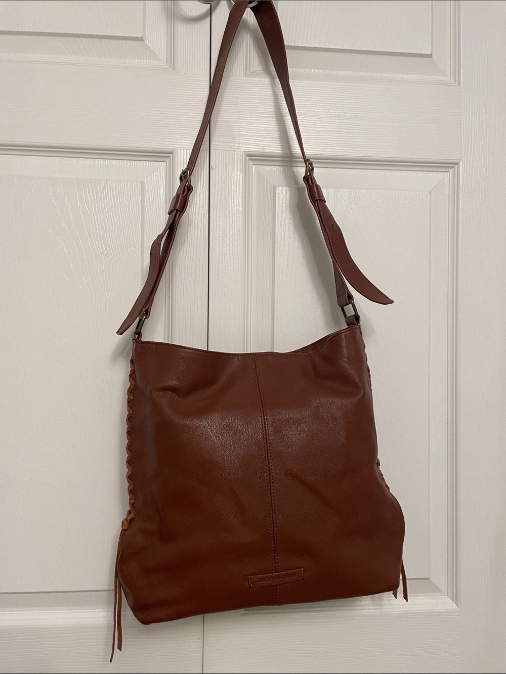 Lucky Brand Brown Leather Hobo Shoulder Bag with Magnetic Closure Great Shape